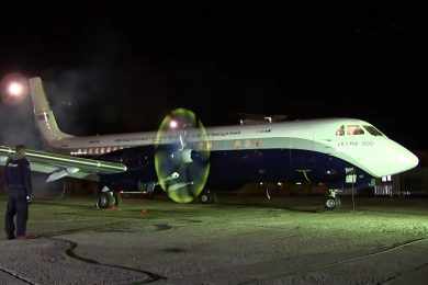 Ilyushin Il-114 faz testes de motor antes do primeiro voo