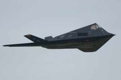 Aposentado, caça stealth F-117 da USAF continua a fazer aparições misteriosas