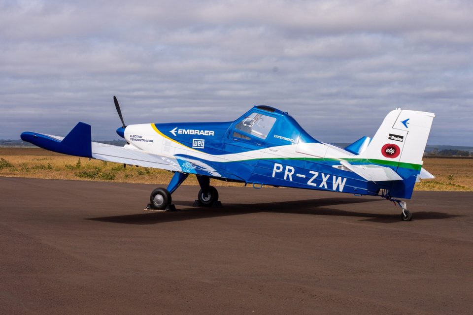 Embraer Ipanema com sistema de motorização elétrica