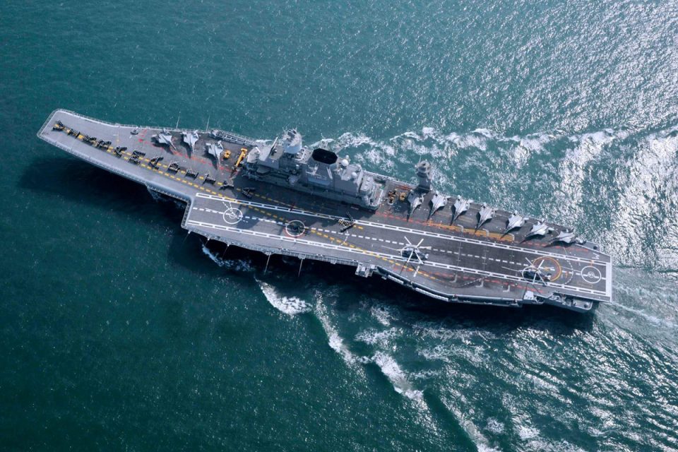 INS Vikramadita - Marinha Indiana