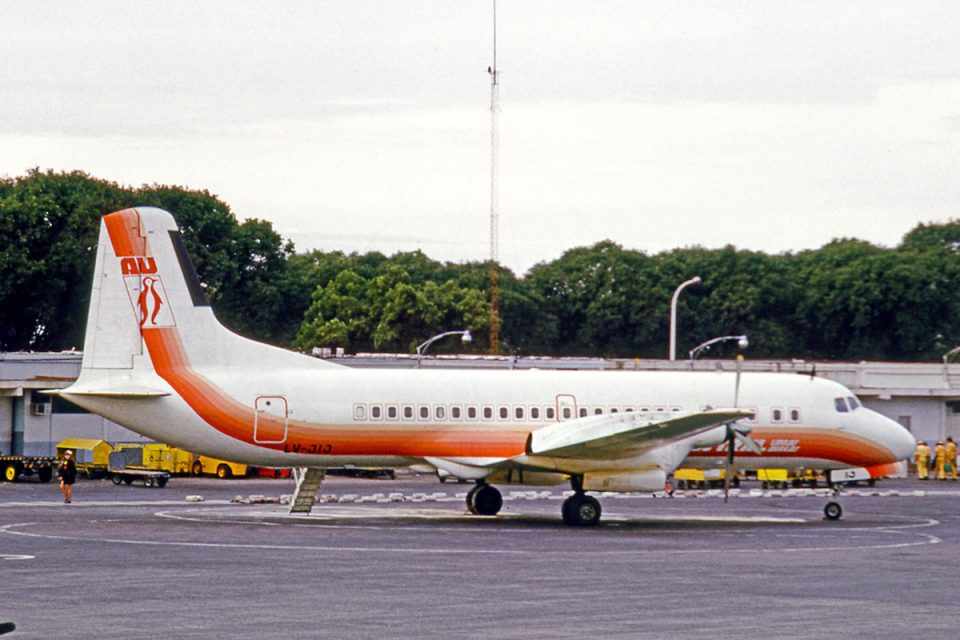 Turboélice YS-11 da Austral em seus tempos privados