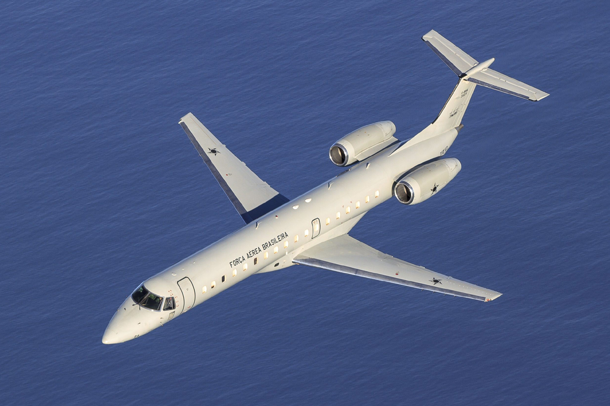 O C-99 da FAB é a versão militar do jato regional Embraer ERJ-145 (FAB)