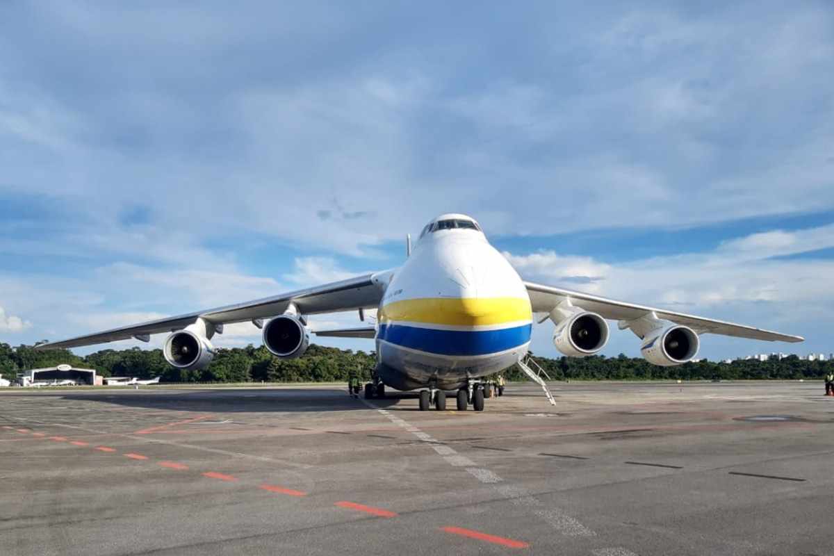 Antonov An-124 no aeroporto de Belém