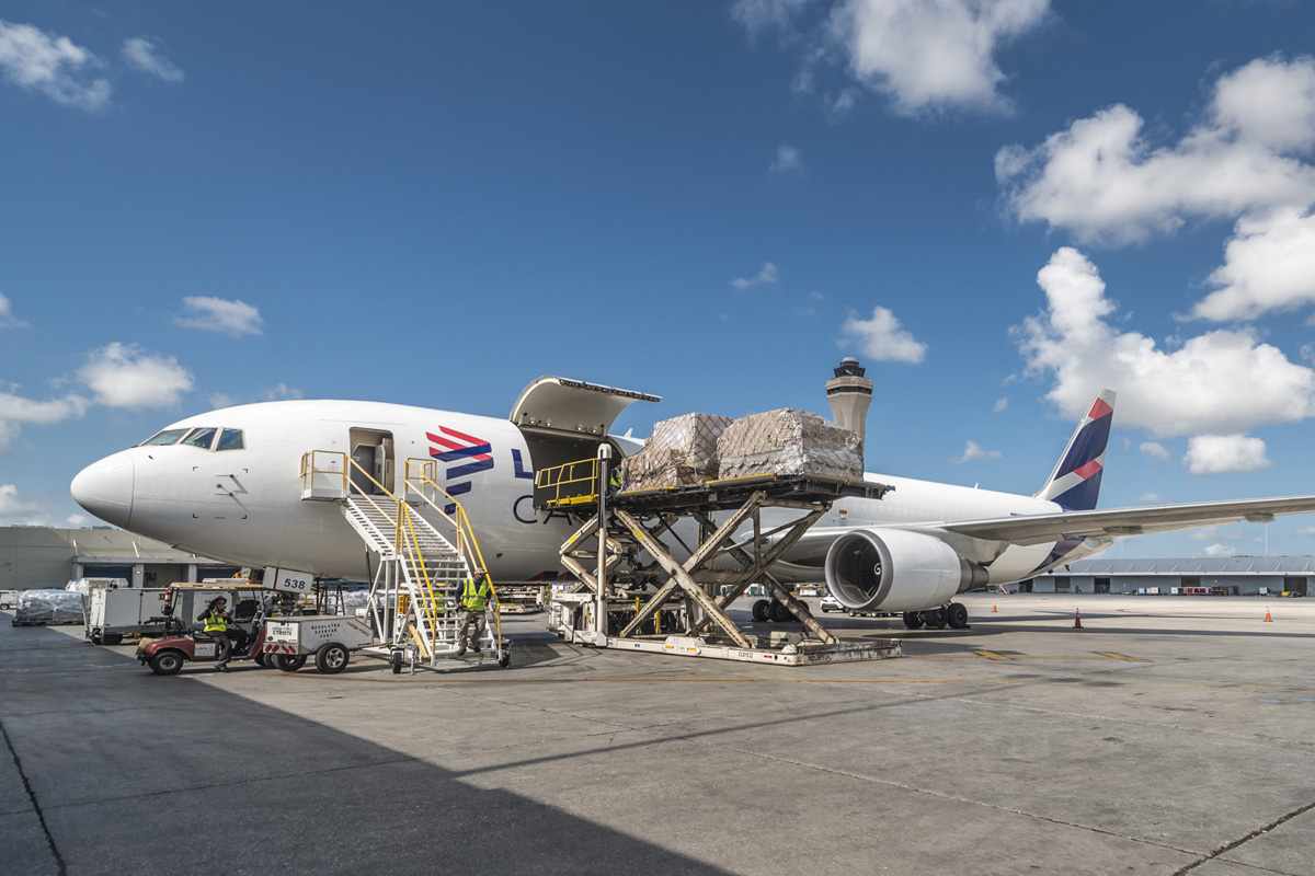 Boeing 767-300BCF - LATAM Airlines