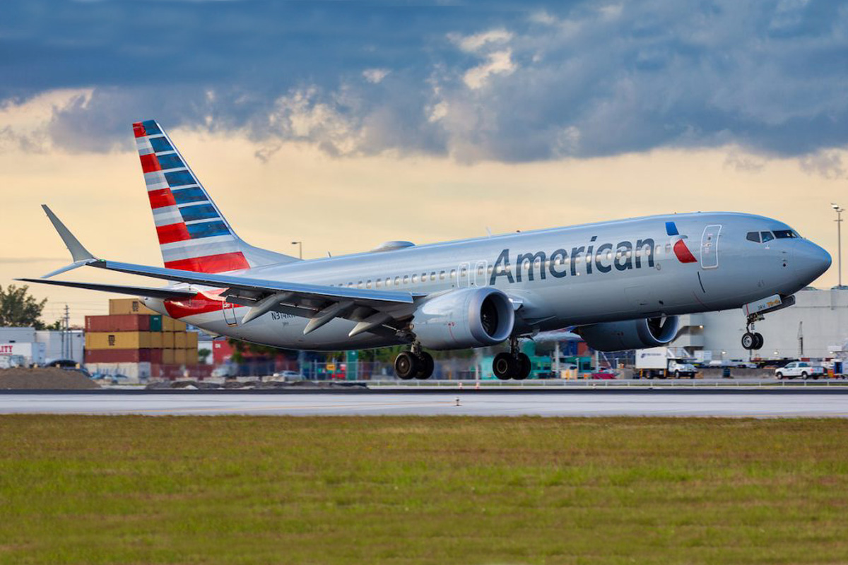 Boeing 737 MAX 8 - American Airlines