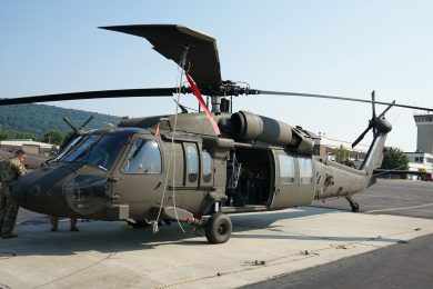 Exército dos EUA inicia avaliação operacional do helicóptero UH-60V