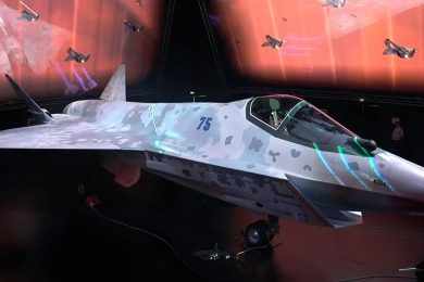 Caça Sukhoi Checkmate estará no Dubai Airshow