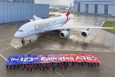 Último ‘superjumbo’ A380 é entregue à Emirates, encerrando uma era na aviação