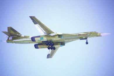 Um novo Tu-160 ganha os céus 40 anos após o primeiro voo do bombardeiro