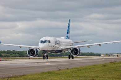 JetBlue encomenda mais 30 Airbus A220-300 e dispara como maior cliente do jato