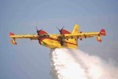 De Havilland Canada lança novo avião combate a incêndios DHC-515