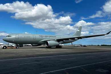 Primeiro KC-30 da Força Aérea Brasileira é revelado com nova pintura