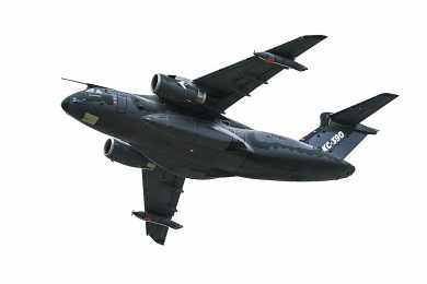 Ofuscado pelo KC-30, Embraer KC-390 realiza primeiro reabastecimento aéreo na FAB