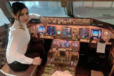 Piloto indiana é homenageada por museu de aviação nos EUA
