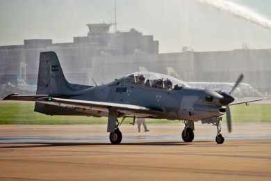 Força Aérea Argentina conclui modernização do primeiro EMB-312 Tucano