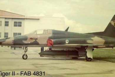 FAB encontra caça F-5 Tiger II desaparecido há 40 anos