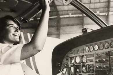 Claudine Melnik, primeira comandante no Brasil, completa 30 anos de LATAM