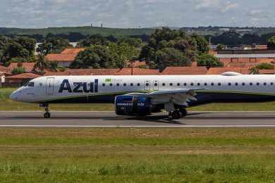 Azul volta a receber um novo Embraer E195-E2