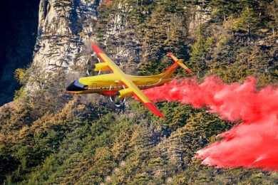 Concepção artística do D328eco na versão de combate a incêndios florestais (Deutsche Aircraft)