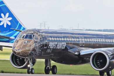 Após visitar Japão, Embraer E195-E2 ‘Tech Lion’ passa pelo Vietnã e chega à Índia