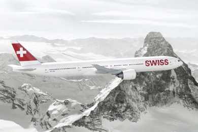 Swiss completa primeiro voo comercial de avião com “pele de tubarão”