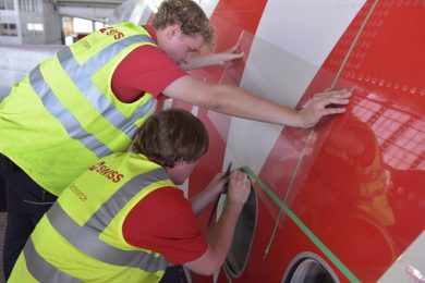 Película que reduz atrito do ar é certificada para o Boeing 777