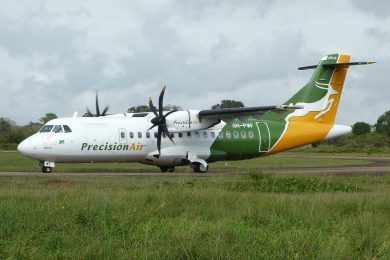 ATR 42 da Precision Air cai em lago na Tanzânia