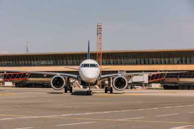 Embraer tem menos de 40 dias para entregar ao menos 27 jatos comerciais