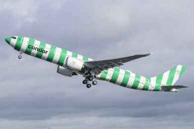 Airbus entrega primeiro A330neo listrado da Condor