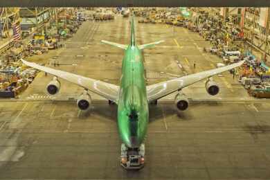 Último Boeing 747 fabricado deixa a linha de montagem nos EUA