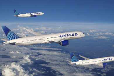 United Airlines compra 100 jatos 787, maior encomenda de Dreamliner da história