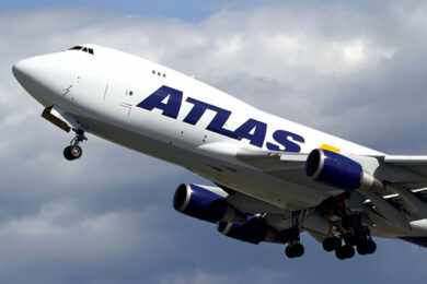 Último Boeing 747 é flagrado com pintura completa e decepciona