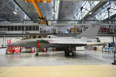 França volta a receber um caça Rafale após interrupção de quatro anos