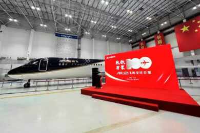 China celebra entrega do 100º jato comercial ARJ21