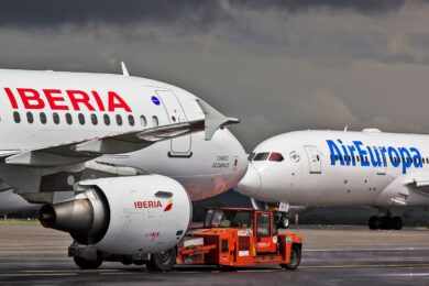 Aviões da Iberia e Air Europa (Dawlad Ast/AerosAsturias Sotters)