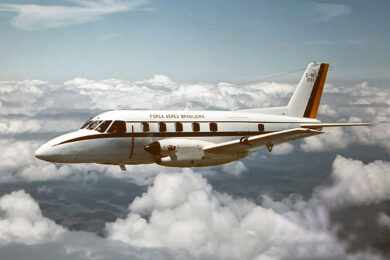 Sem sucessor, pioneiro Embraer Bandeirante completa 50 anos em operação