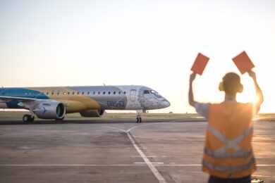 Com bom pedido, Embraer pode instalar fábrica dos jatos E2 na China