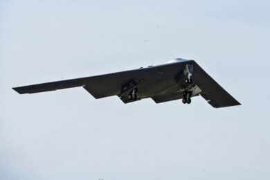 Bombardeiro “invisível” B-2 Spirit voltará a voar após seis meses de “pausa”
