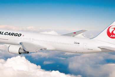 Japan Airlines anuncia retorno das operações puramente cargueiras