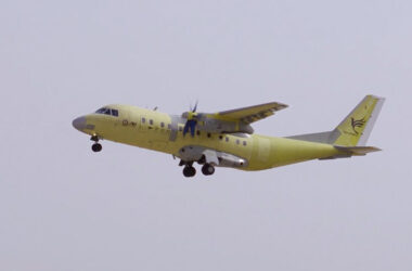 Simorgh em voo: aeronave da HESA é uma versão modificada do Antonov An-140