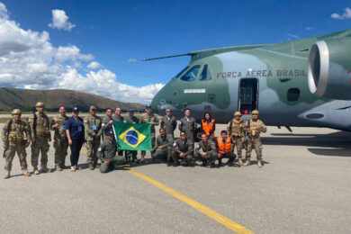 Embraer KC-390 opera pela primeira vez em aeroporto em grande altitude