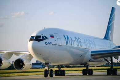 Rússia mostra o “novo velho” quadrijato Il-96-400M