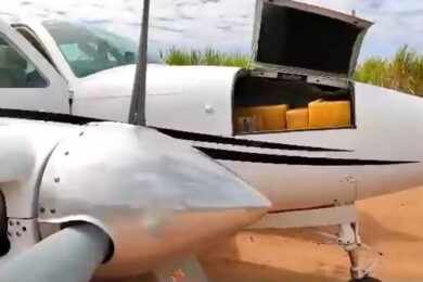 Caças da FAB interceptaram avião com 500 kg de cocaína proveniente do Paraguai