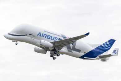 Último Airbus BelugaXL produzido realiza seu voo inaugural