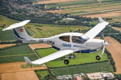 Avião elétrico Diamond eDA40 completa primeiro voo