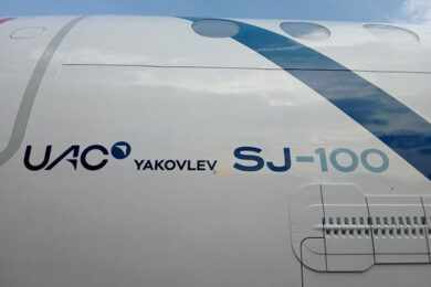 Jato regional russo ex-rival da Embraer será chamado de SJ-100