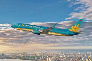 Com presença de Biden, Vietnam Airlines encomenda 50 Boeing 737 MAX 8