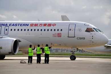 “Airbus chinês” consegue megaencomenda de 100 jatos