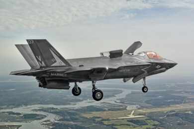 Após 16 horas perdido, caça ‘invisível’ F-35B é encontrado nos EUA