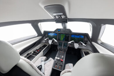 Phenom-100EX-Cockpit